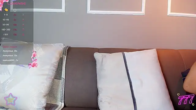 Chat +18 de bloom_apple ao vivo