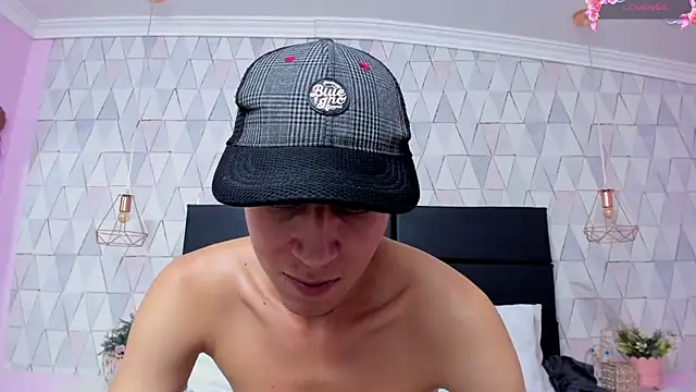 Chat +18 de LeoRydeer ao vivo