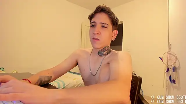 Michael_v77 Live XXX-Chat