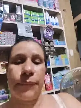Chat XXX en directo de MIA-LARIOS