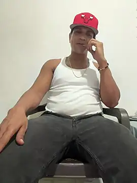 bigdick211292 লাইভ XXX চ্যাট