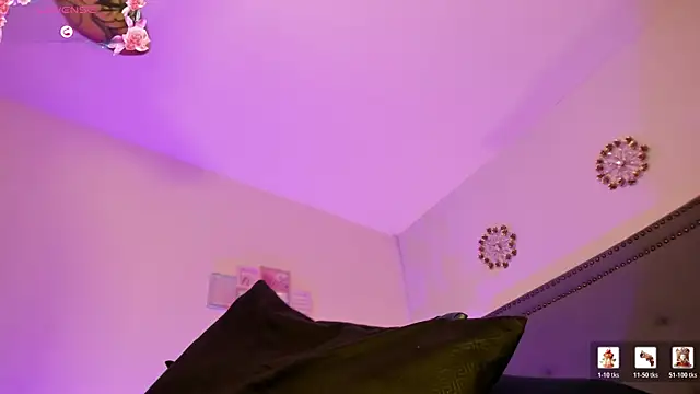 Онлайн чат XXX EmmilyClark