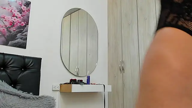 pinky_f00x Adlı Modelin Canlı XXX Sohbeti