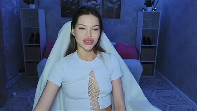 EmmyMills' Live XXX Chat