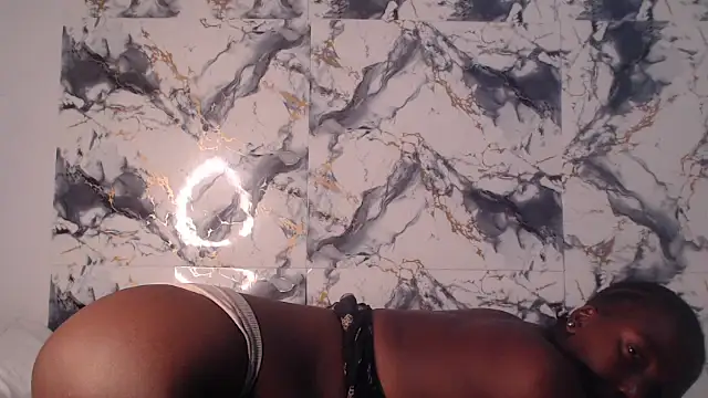 CurvyJ255 Live XXX-Chat
