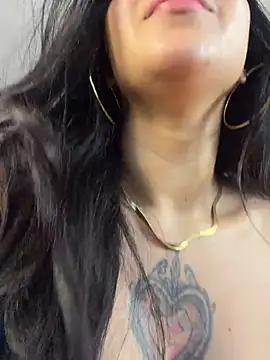 EmmyEvans1's Live XXX Chat