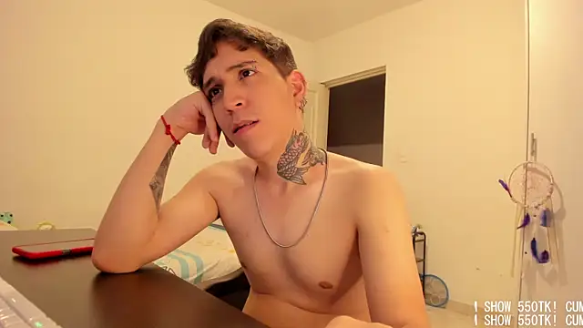 Chat +18 de Michael_v77 ao vivo