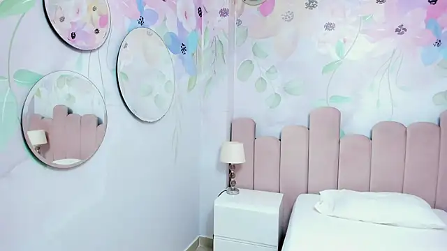 Živý XXX chat Miabloom19_