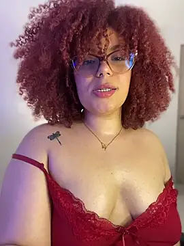 Czat XXX na żywo – Leyah__