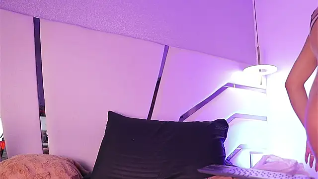 Kendall__evanss Chat XXX live