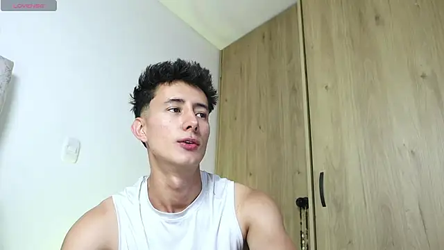 Chat XXX Live _Alexxx