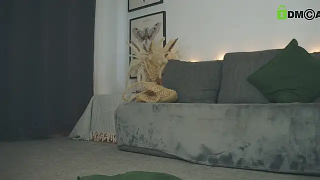 little_anitta's Webcam Show