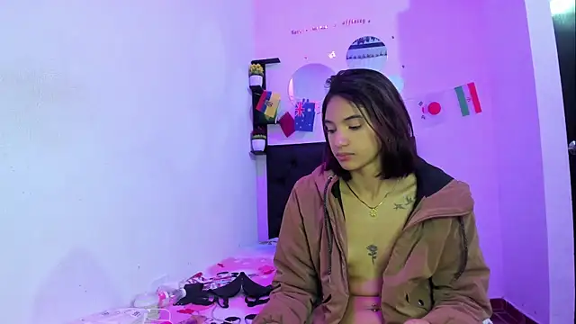 sapphire_brown20's Live XXX Chat