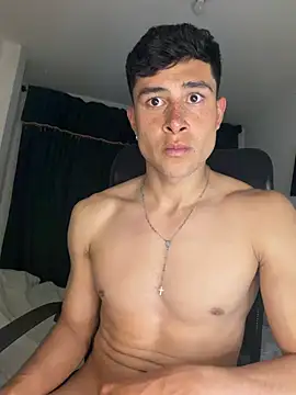 AustinJones_ Adlı Modelin Canlı XXX Sohbeti