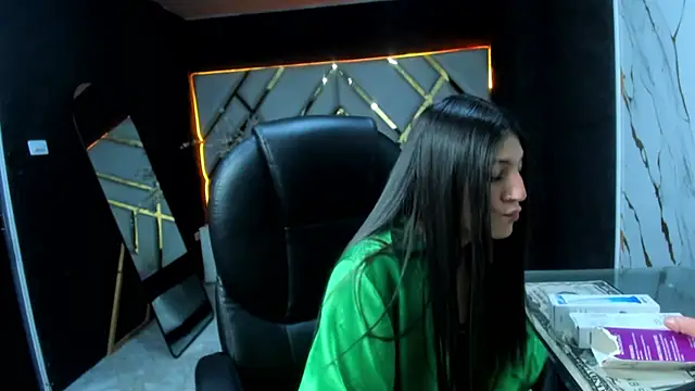צ'אט XXX בשידור חי של _Luna_Bennett