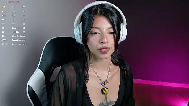 NanakoDollx's Live XXX Chat