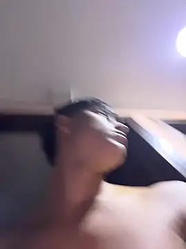 XXX chat uživo modela Lander_Cruz