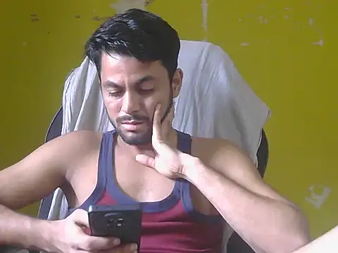 Stubborndesiboy 现场XXX聊天
