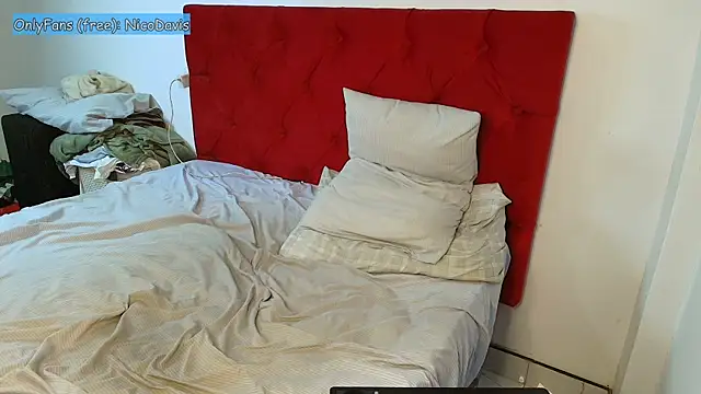 NicoDavisOfficial's Live XXX Chat