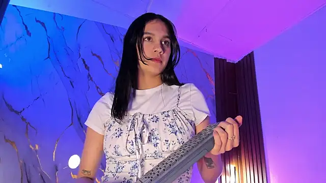 Czat XXX na żywo – Emmiicute