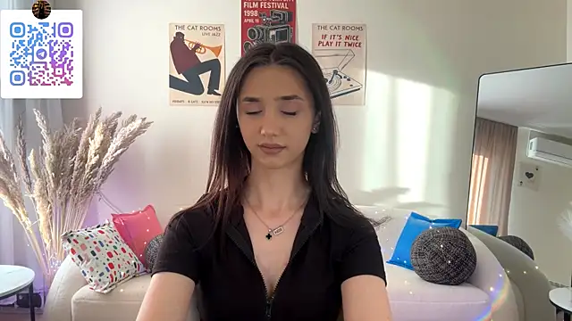 LinaMour's Live XXX Chat