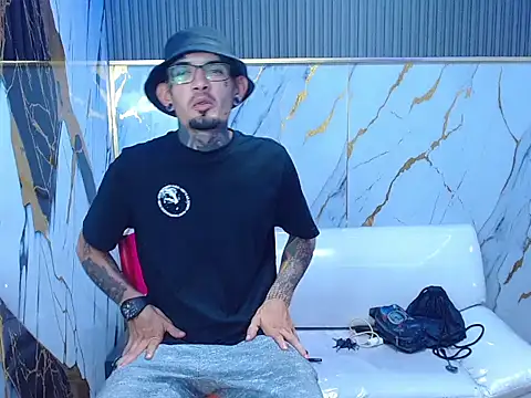 Boy_tatto77 Obrolan Langsung XXX
