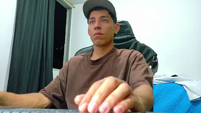 bully_boss live XXX chat