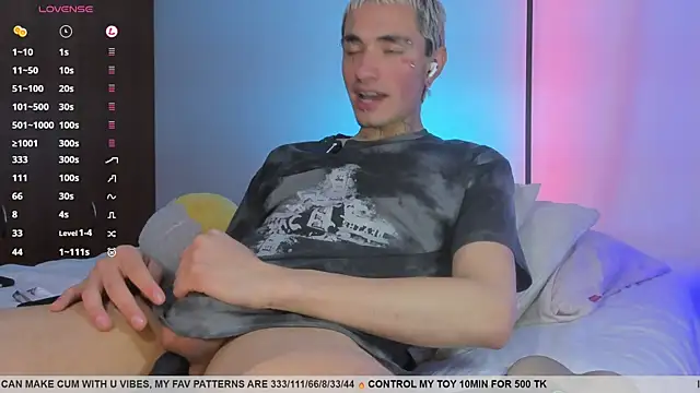 Chat XXX ao vivo de santikhalifa