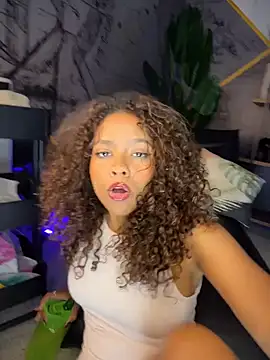 Czat XXX na żywo – CurlyOopsieXXX