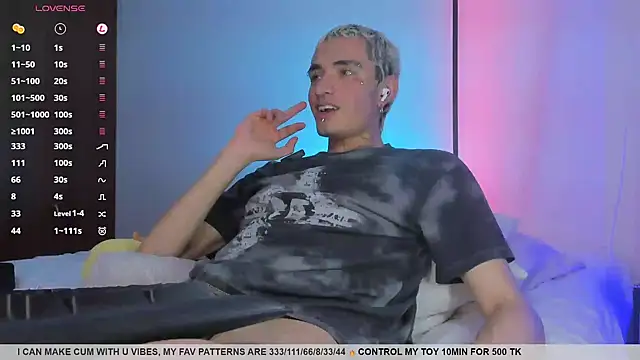 Chat XXX en directo de santikhalifa