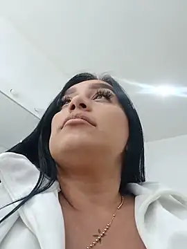 Chat XXX en directo de Milf_NaomiBraunx