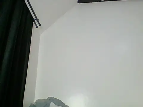 kee_vigin's Live XXX Chat