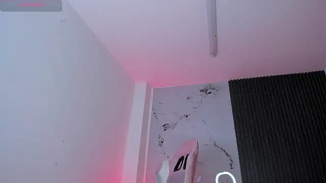 Chat +18 de Chloemuaak ao vivo