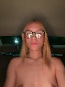 צ'אט XXX בשידור חי של Lucy_lu01