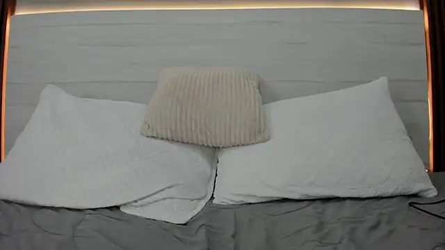 Travis_black_ live XXX chat