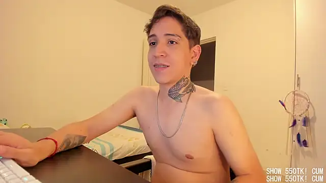 Michael_v77's Webcam Show