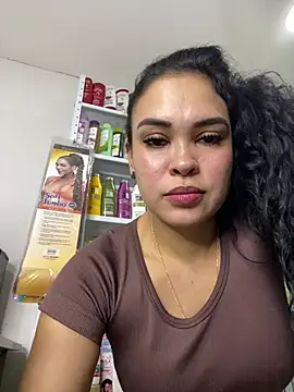 Chat +18 de FOX_LATINA ao vivo