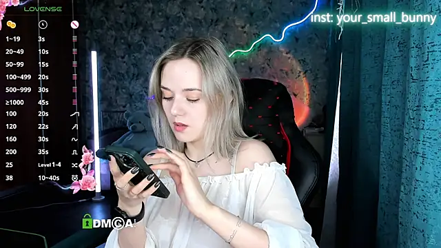 Chatroom XXX en direct de Your_small_bunny