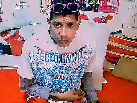 Živý XXX chat IndianSavageMale