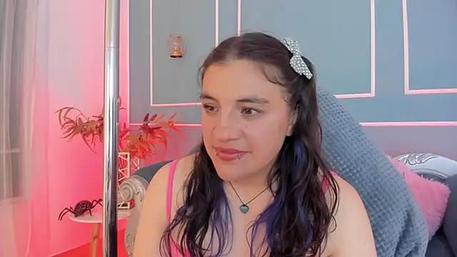 Chat +18 de TaraTaylorr ao vivo