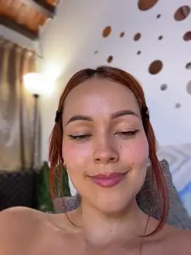 Chat XXX en directo de Miss-Abbii