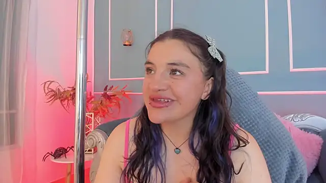 Chat XXX en directo de TaraTaylorr