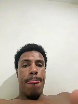 Czat XXX na żywo – LorenzoBlack27