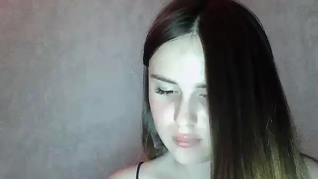 Chat XXX en directo de SweetLoraa