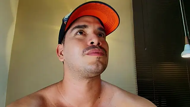 Chat XXX en directo de Tommy_John