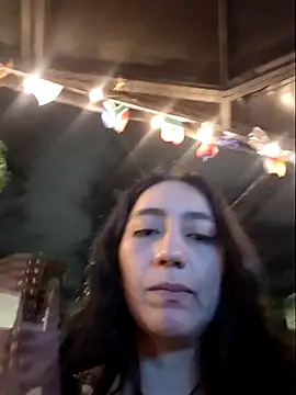 Chat XXX en directo de Evelyn_outdoors