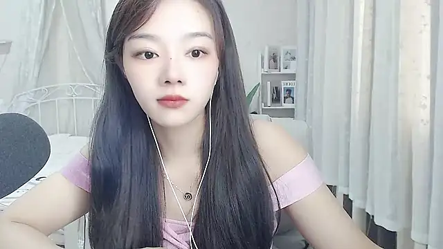 Chat XXX en directo de Romy-sweet