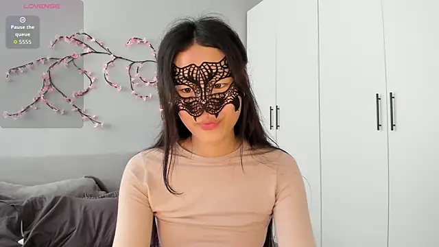 แชท XXX สดของ HelenBlazeTrt