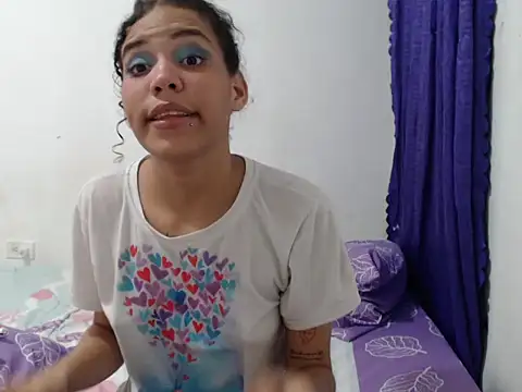 Chat +18 de staicy_white_19 ao vivo
