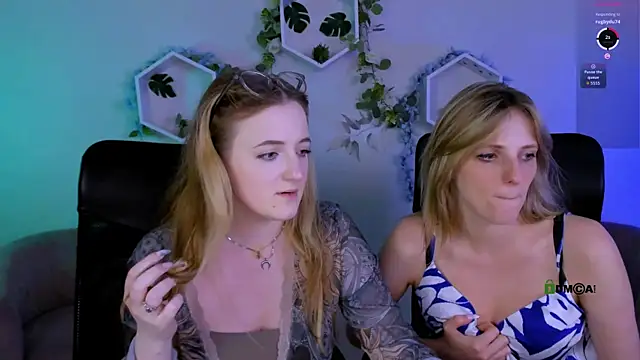 luna_berryy élő XXX-chatje